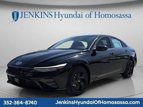 New 2026 Hyundai Elantra SEL Sport image 2