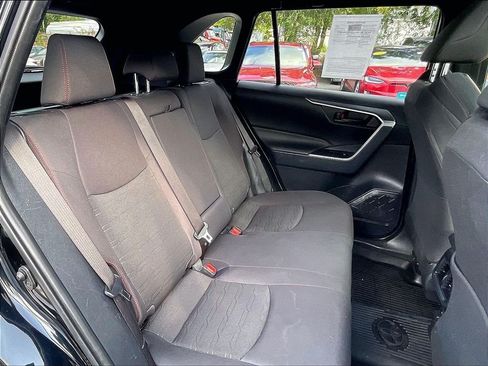 Used 2021 Toyota RAV4 SE w/ Weather & Moonroof Package AWD/4WD image 19
