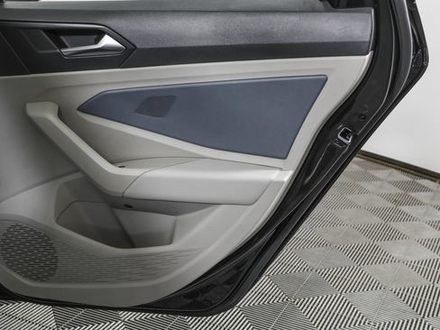 Used 2025 Volkswagen Jetta SE w/ Sunroof Package FWD image 43