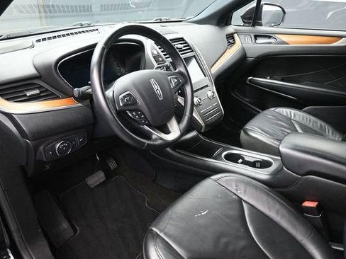 Used 2019 Lincoln MKC Reserve FWD image 19