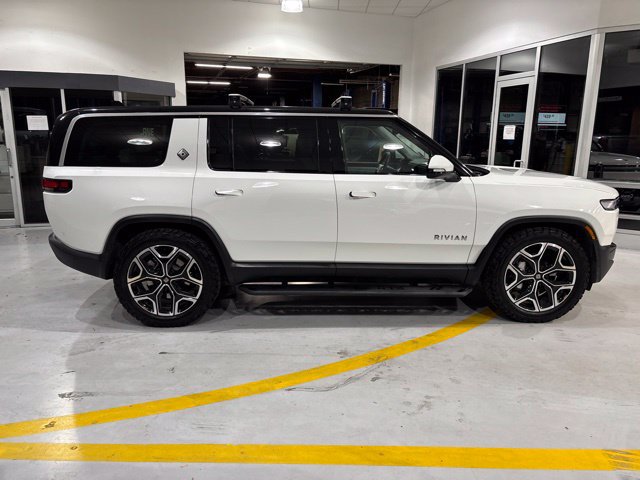 Used 2025 Rivian R1S Adventure Dual AWD/4WD image 8