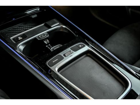 New 2026 Mercedes-Benz GLB 35 AMG 4MATIC image 17