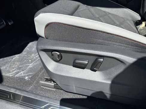 New 2026 Volkswagen Atlas Peak Edition AWD/4WD image 16