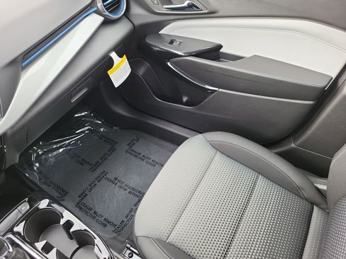 Used 2026 Chevrolet Trax LT w/ LT Convenience Package image 11