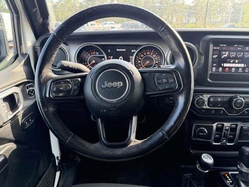 Used 2018 Jeep Wrangler Unlimited Sport S image 8