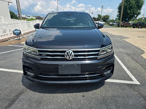 Used 2020 Volkswagen Tiguan SEL Premium R-Line w/ 3rd Row Seat Package AWD/4WD image 9
