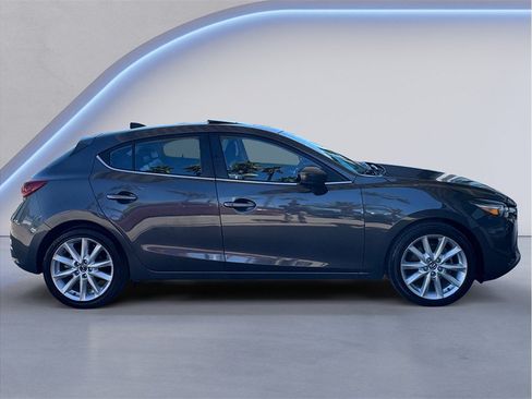 Used 2017 MAZDA MAZDA3 Grand Touring w/ Premium Equipment Package FWD image 7
