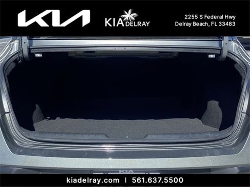 Used 2025 Hyundai Elantra SEL image 8