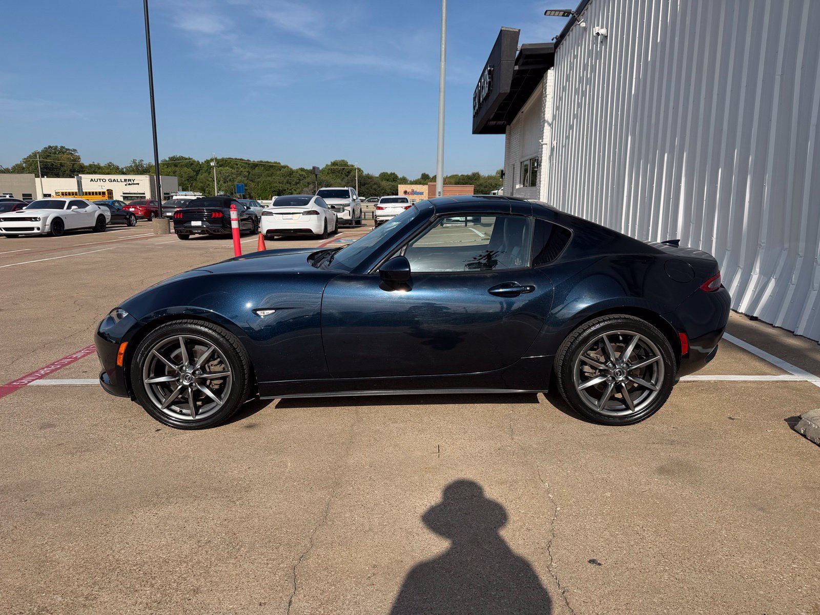 Used 2021 MAZDA MX-5 Miata RF Grand Touring RWD image 3