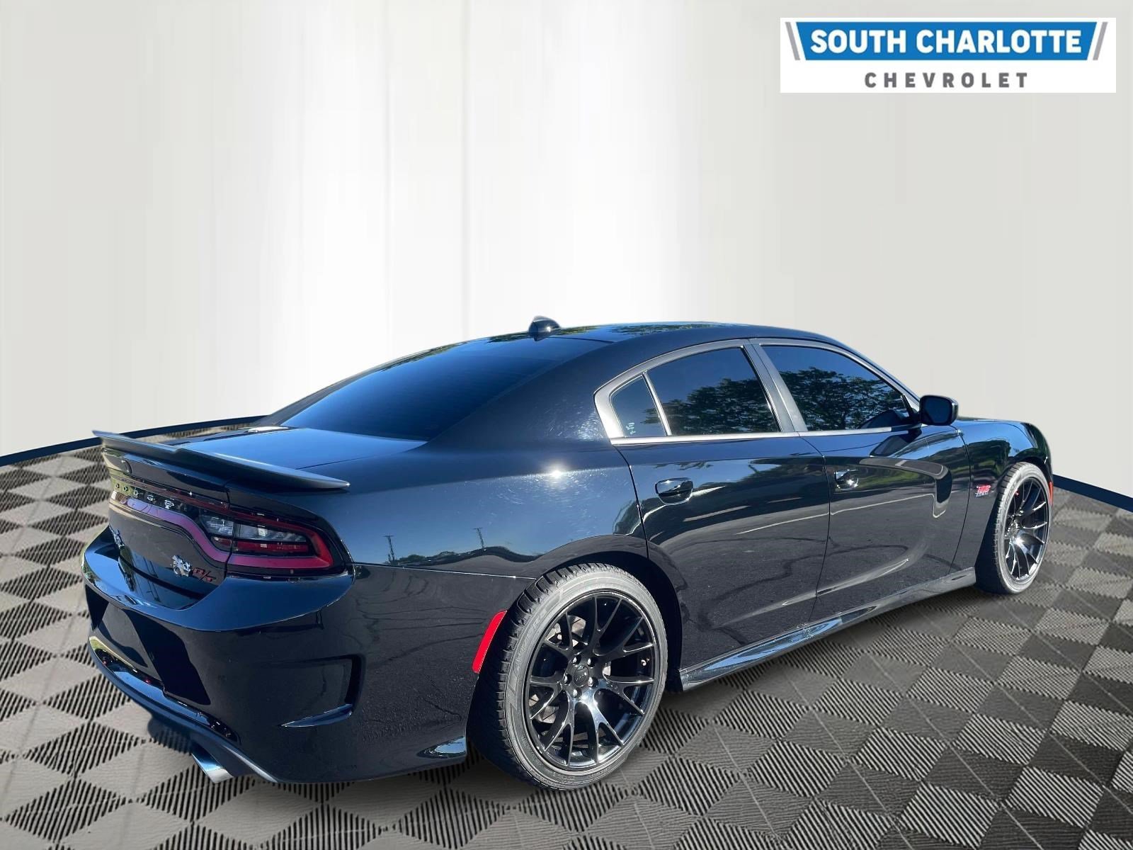 Used 2018 Dodge Charger R/T Scat Pack RWD image 4