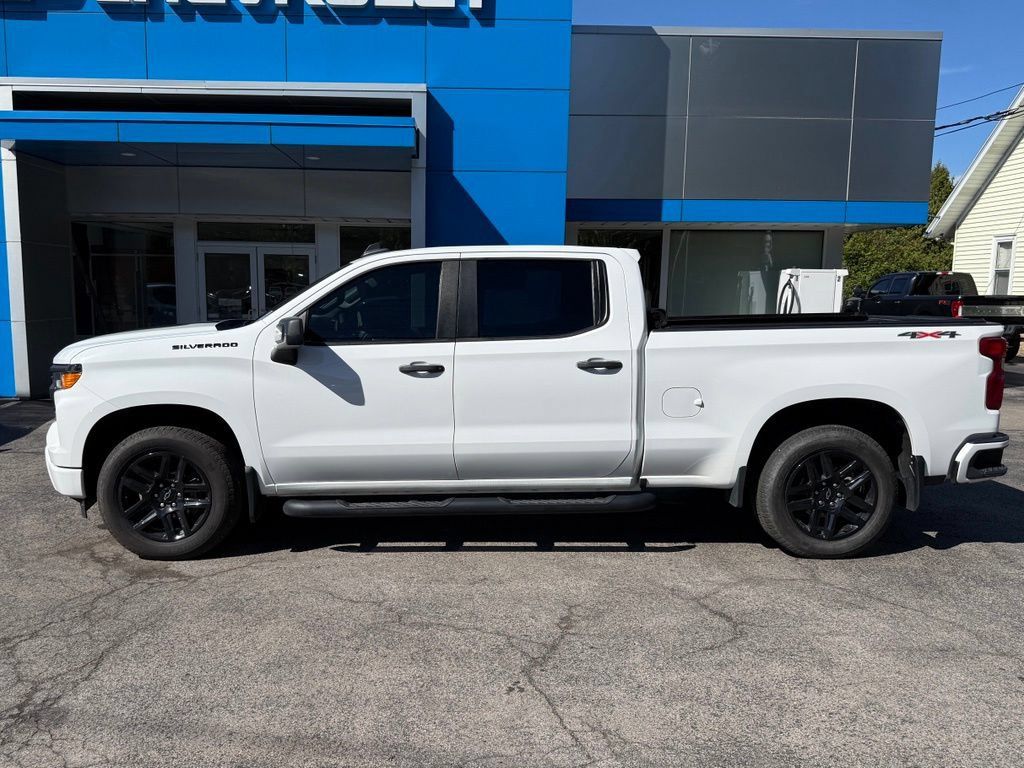 Used 2024 Chevrolet Silverado 1500 Custom w/ Rally Edition AWD/4WD image 8