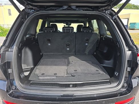 Certified 2025 Jeep Grand Cherokee Altitude image 14