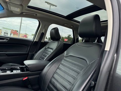 Used 2020 Ford Edge SEL w/ Convenience Package AWD/4WD image 6