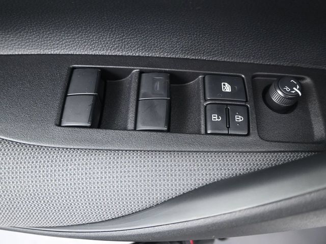 Used 2025 Toyota Corolla LE FWD image 10