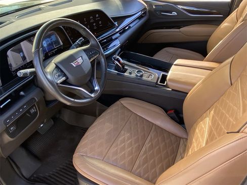 Certified 2023 Cadillac Escalade Premium Luxury image 19