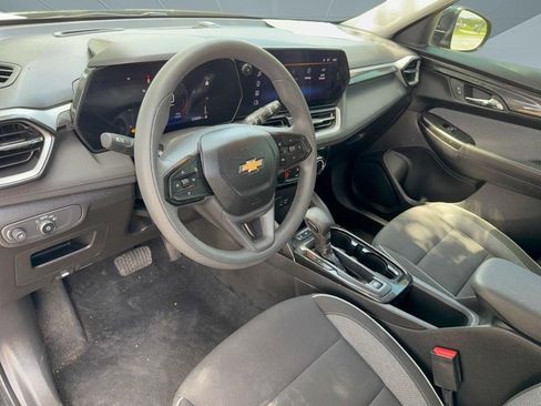 Certified 2024 Chevrolet TrailBlazer LT w/ Driver Confidence Package FWD image 4