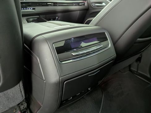 Used 2021 Cadillac Escalade ESV Sport image 40