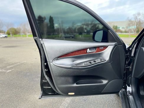 Used 2017 INFINITI QX50 AWD w/ Premium Plus Package image 9