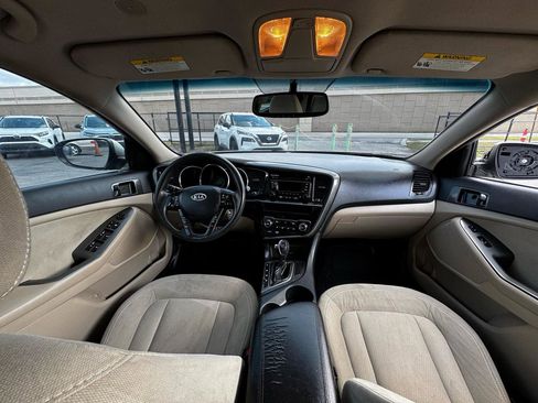Used 2011 Kia Optima LX w/ Convenience Pkg FWD image 7