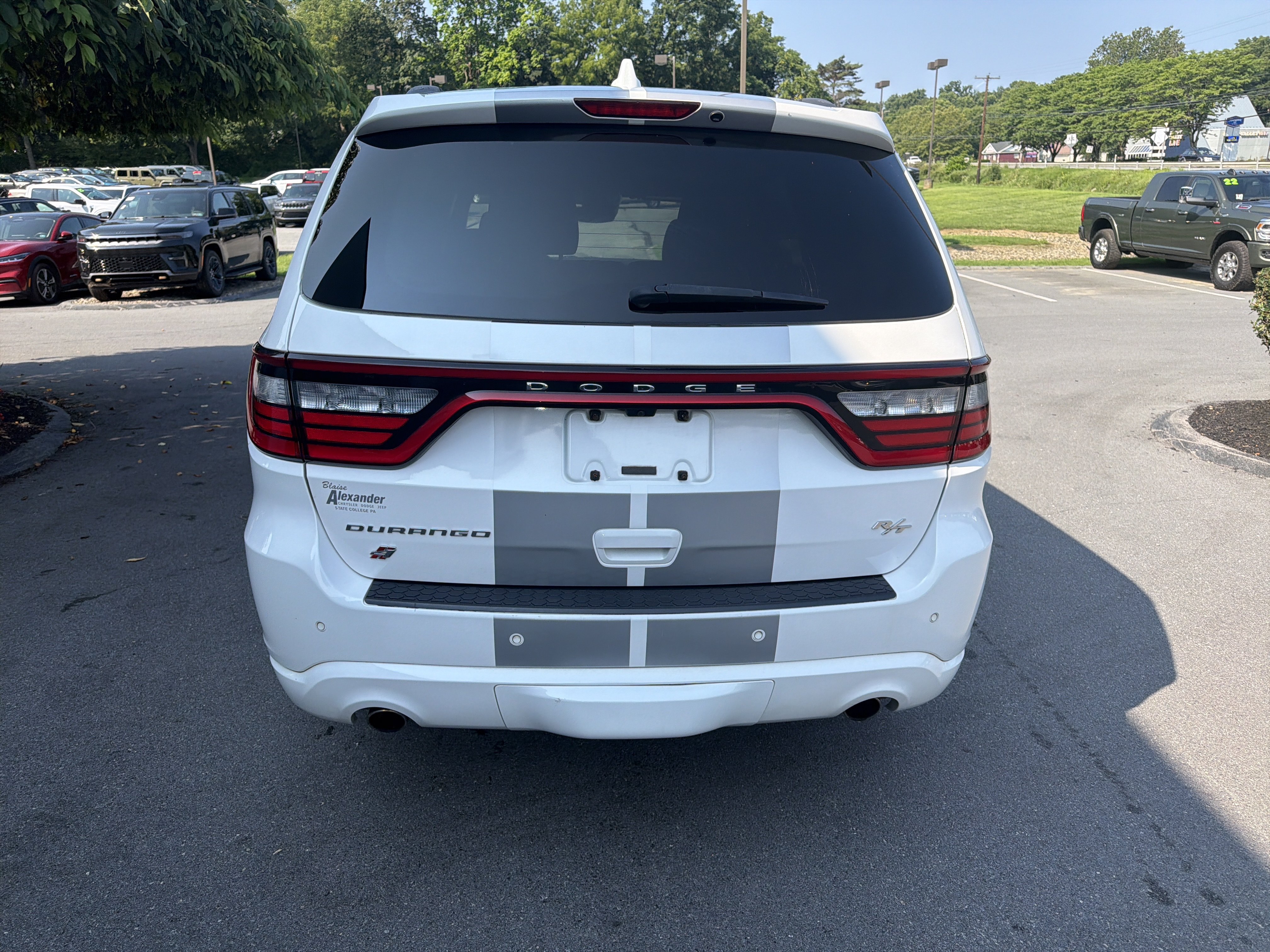 Used 2020 Dodge Durango R/T w/ Technology Group AWD/4WD image 4