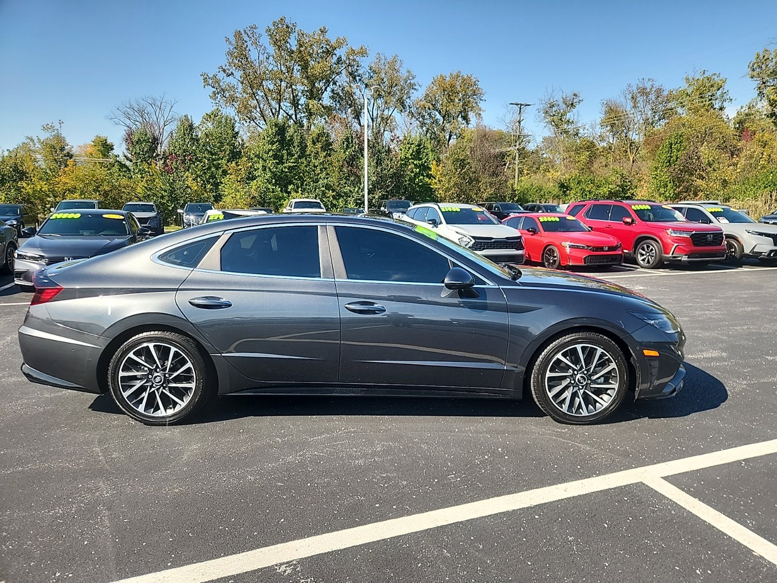 Used 2022 Hyundai Sonata Limited w/ Preferred Accessory Package FWD image 13