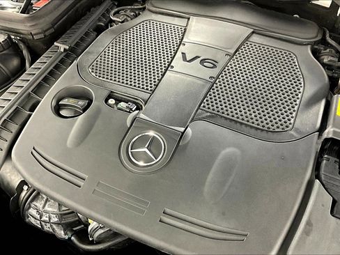 Used 2013 Mercedes-Benz C 300 4MATIC Sedan image 28