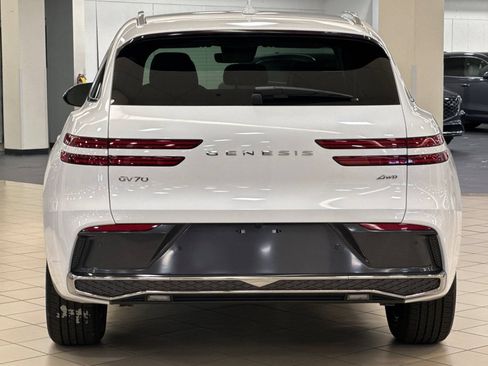 New 2026 Genesis GV70 2.5T AWD/4WD image 5