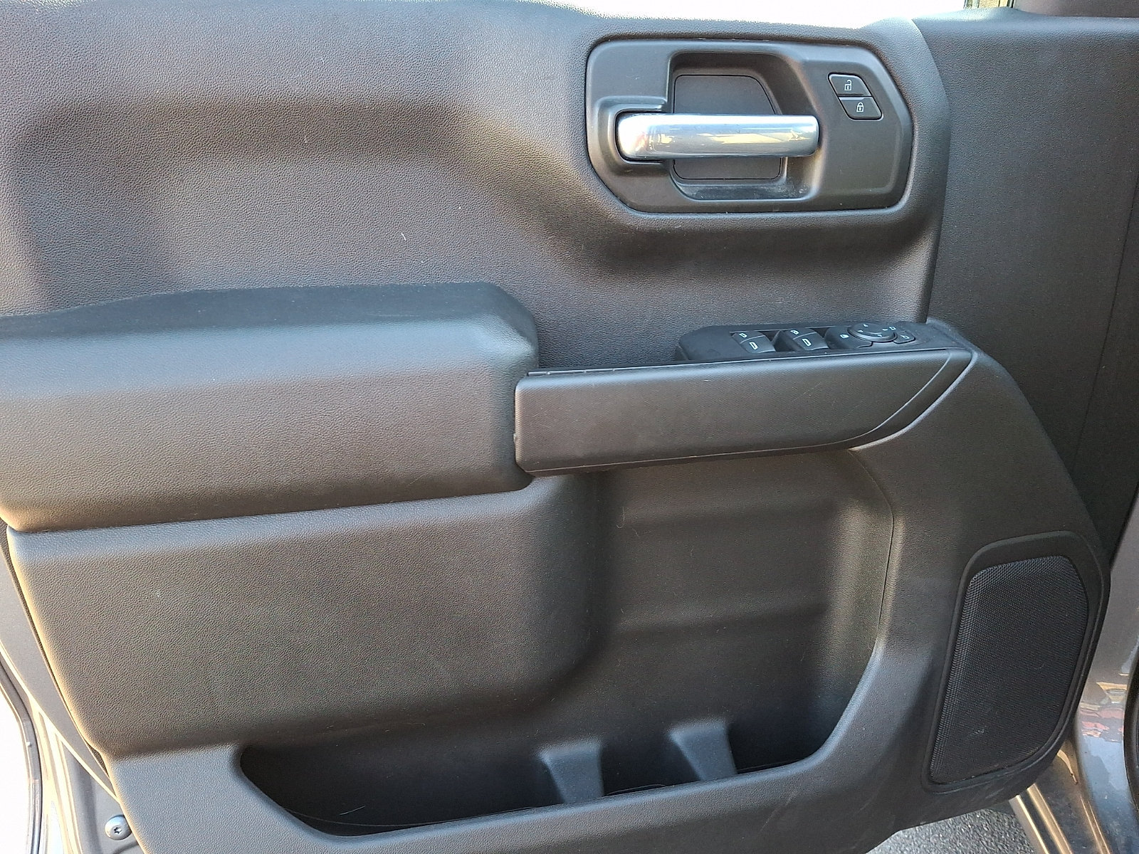 Used 2021 Chevrolet Silverado 1500 Custom AWD/4WD image 12