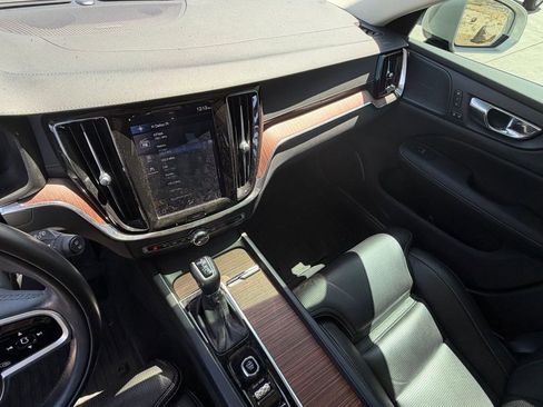 Used 2020 Volvo V60 T5 Cross Country AWD/4WD image 19