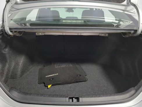 Used 2017 Toyota Corolla LE image 22