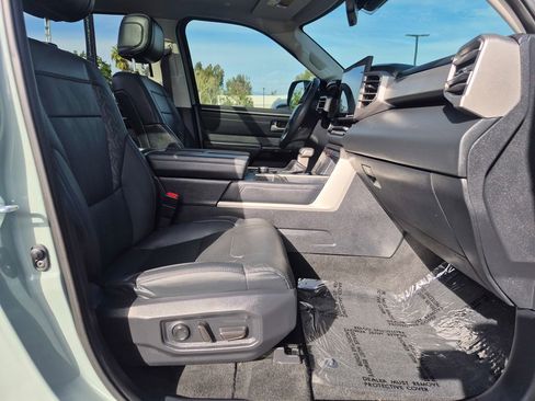 Used 2024 Toyota Tundra Limited image 37