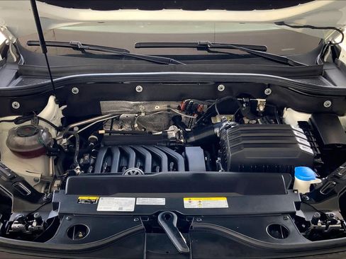 Used 2023 Volkswagen Atlas Cross Sport SE w/ Panoramic Sunroof Package FWD image 32
