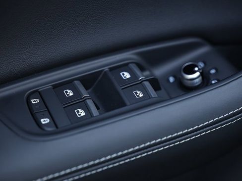 Used 2025 Audi Q7 3.0T Prestige image 16