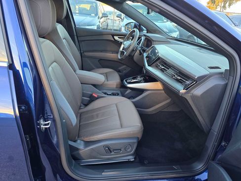 Used 2025 Audi Q4 e-tron Premium Plus w/ Premium Plus image 11