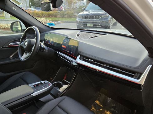 Used 2025 BMW X1 xDrive28i image 20