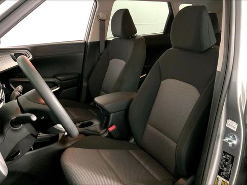 Used 2025 Kia Soul LX w/ LX Technology Package FWD image 22