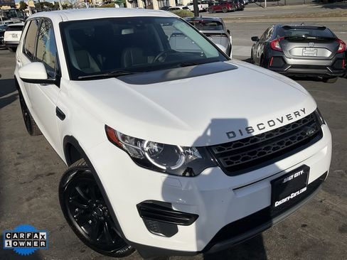 Used 2019 Land Rover Discovery Sport SE image 1