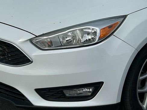 Used 2015 Ford Focus SE w/ Equipment Group 201A image 11
