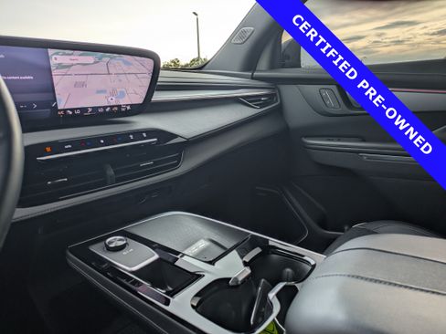 Used 2025 Buick Enclave Sport Touring w/ Power Package FWD image 34