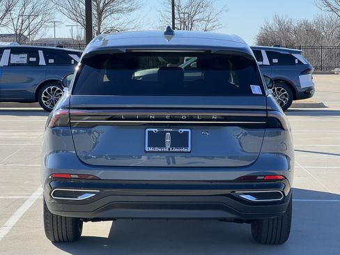 New 2026 Lincoln Nautilus Premier image 8