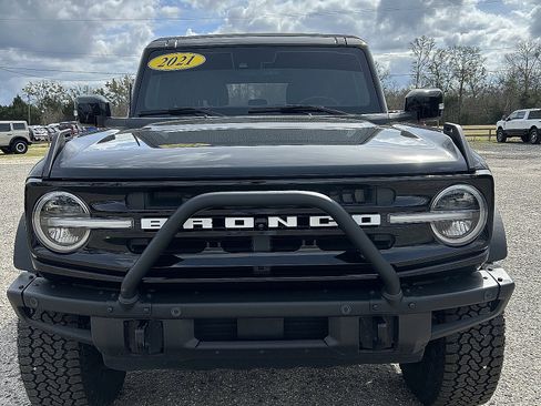 Used 2021 Ford Bronco Outer Banks w/ Sasquatch Package AWD/4WD image 3