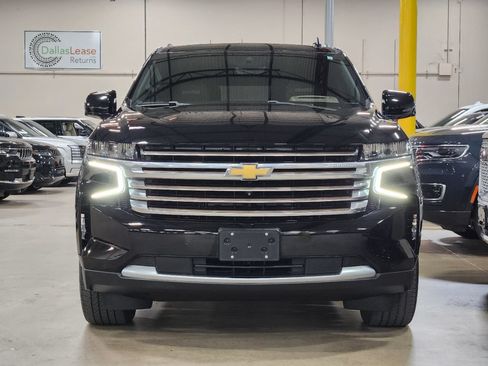 Used 2024 Chevrolet Tahoe High Country w/ Premium Package AWD/4WD image 2