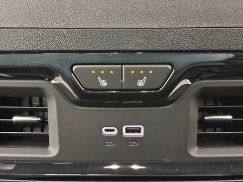 New 2026 GMC Sierra 2500 AT4 w/ AT4 Premium Plus Package AWD/4WD image 7