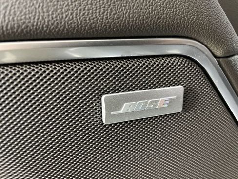 Used 2025 GMC Sierra 1500 SLT w/ SLT Premium Plus Package image 24