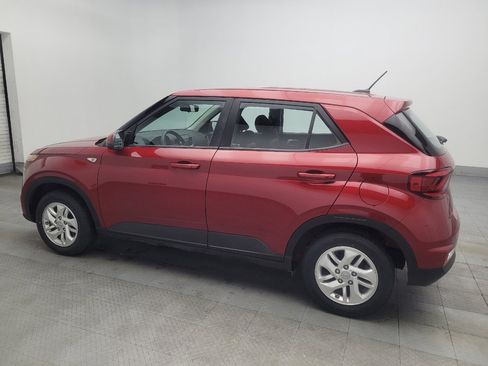 Used 2024 Hyundai Venue SE image 3