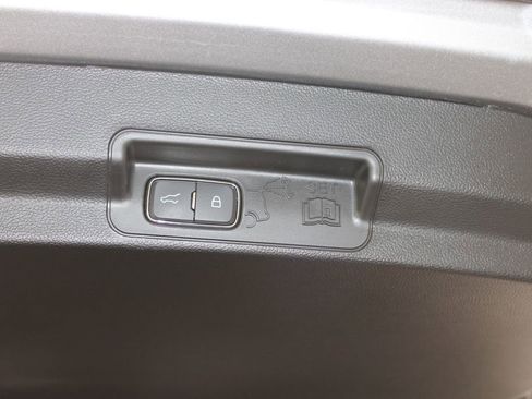 Used 2024 Ford Explorer ST w/ Equipment Group 401A image 18