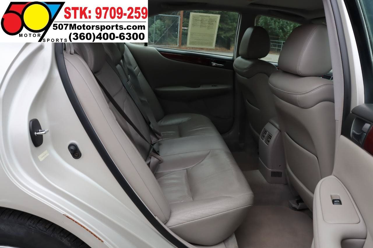 Used 2002 Lexus ES 330 w/ Premium Pkg FWD image 14
