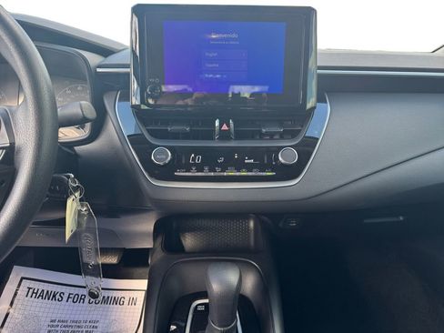 Used 2025 Toyota Corolla LE image 13