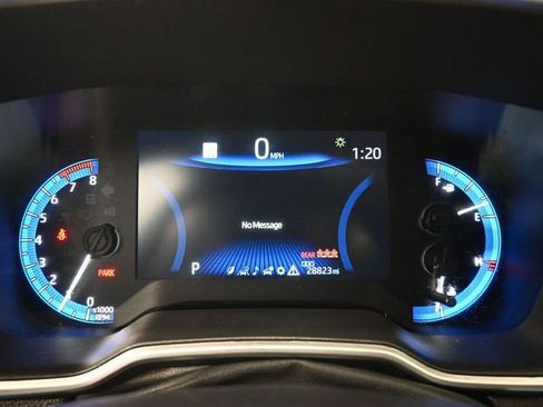 Used 2022 Toyota Corolla Cross XLE w/ Convenience Package image 18