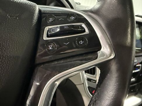 Used 2016 Cadillac SRX Luxury image 13